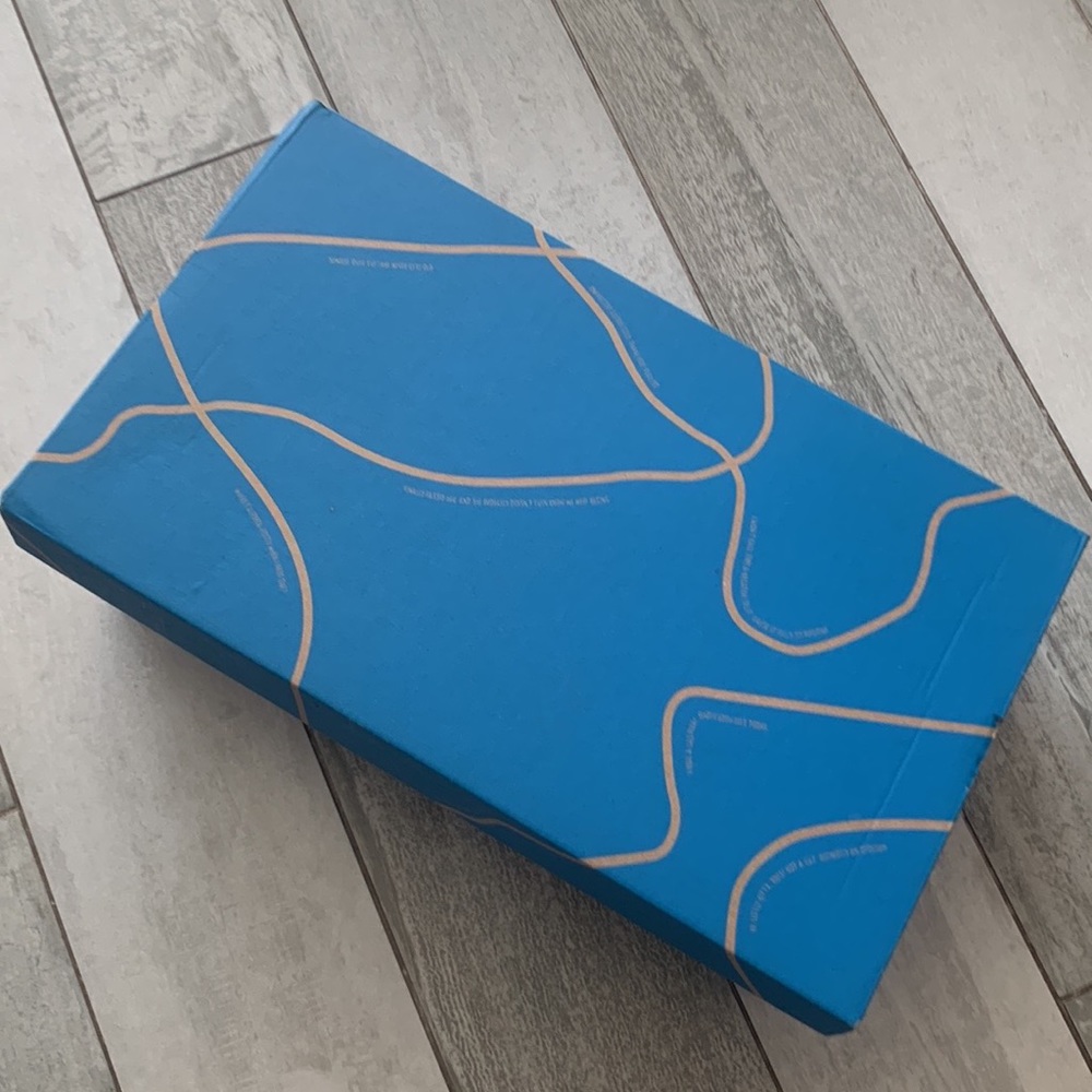Brooks Shoe Storage Cardboard Box Blue